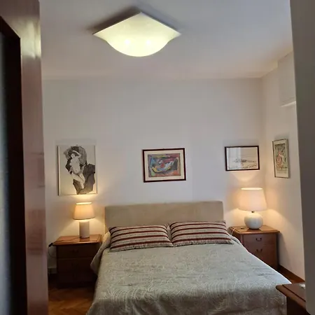 Da Michela Apartament Lavagna